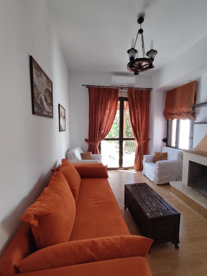 Anemi Villa Kamilari Bagian luar foto