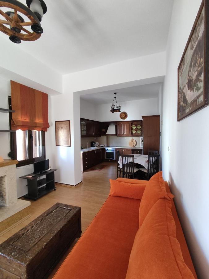 Anemi Villa Kamilari Bagian luar foto